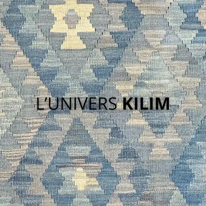 Découvrir notre sélection de tapis kilim faits à la main, univers ethnique de la Galerie Simon
